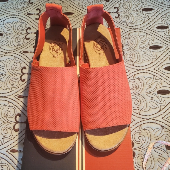 Hokus Pokus Kacie coral sandals - Picture 2 of 10